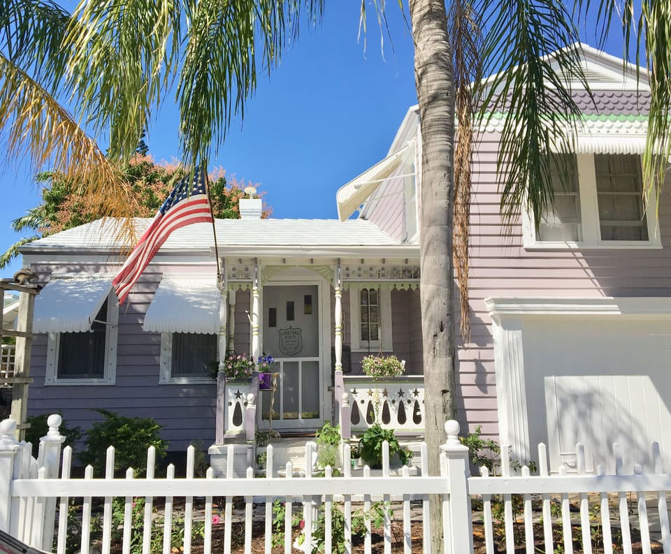Welcome to Downtown Lavender House 