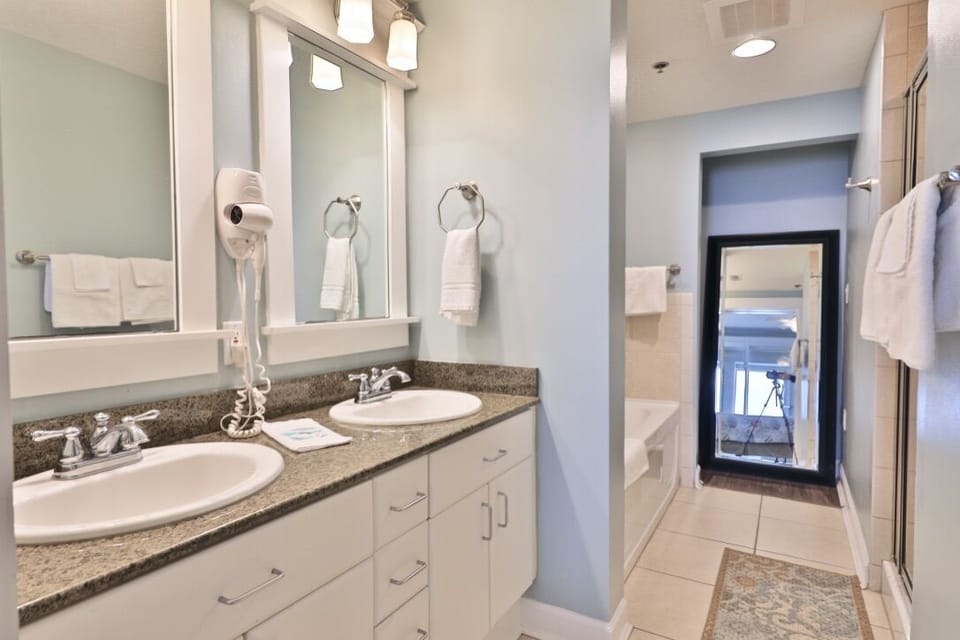 Master bathroom.