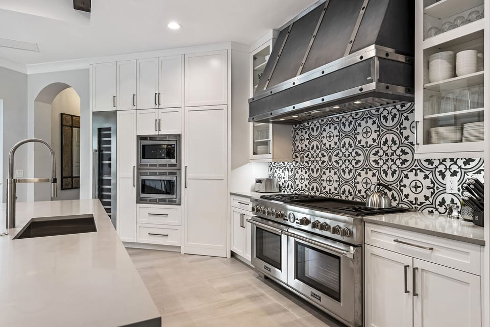 An incredible fully-equipped kitchen to cook delicious meals together