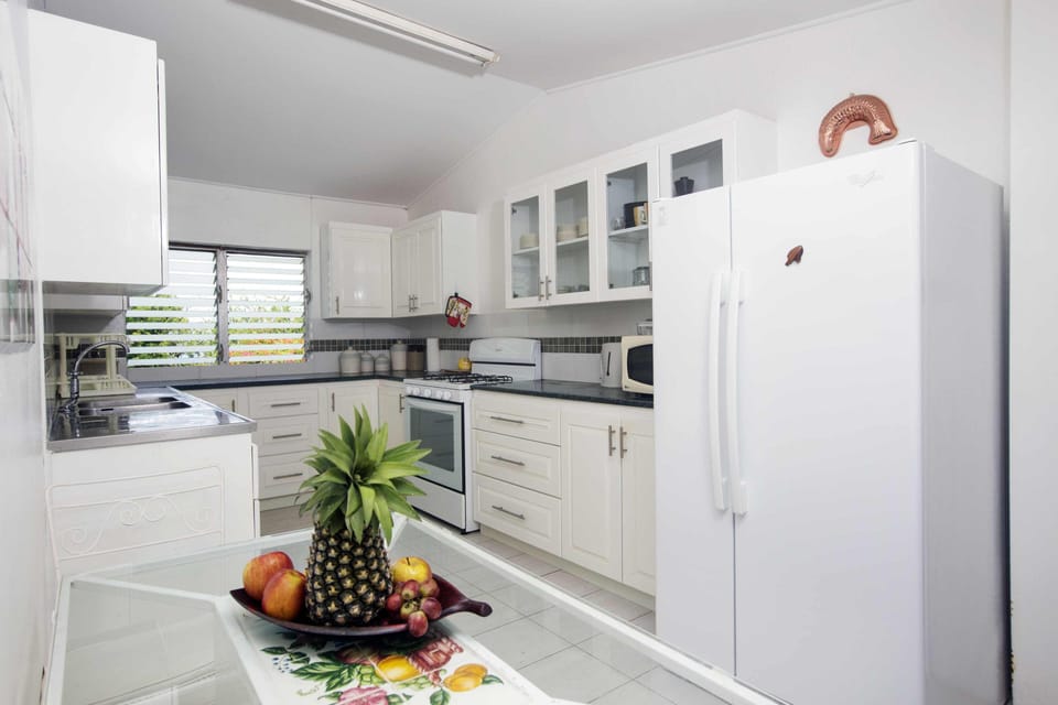 fully equipped kitchen for self-catering.