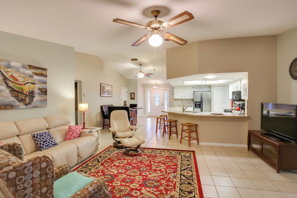 Living Room | Queen Sleeper Sofa | Cable TV