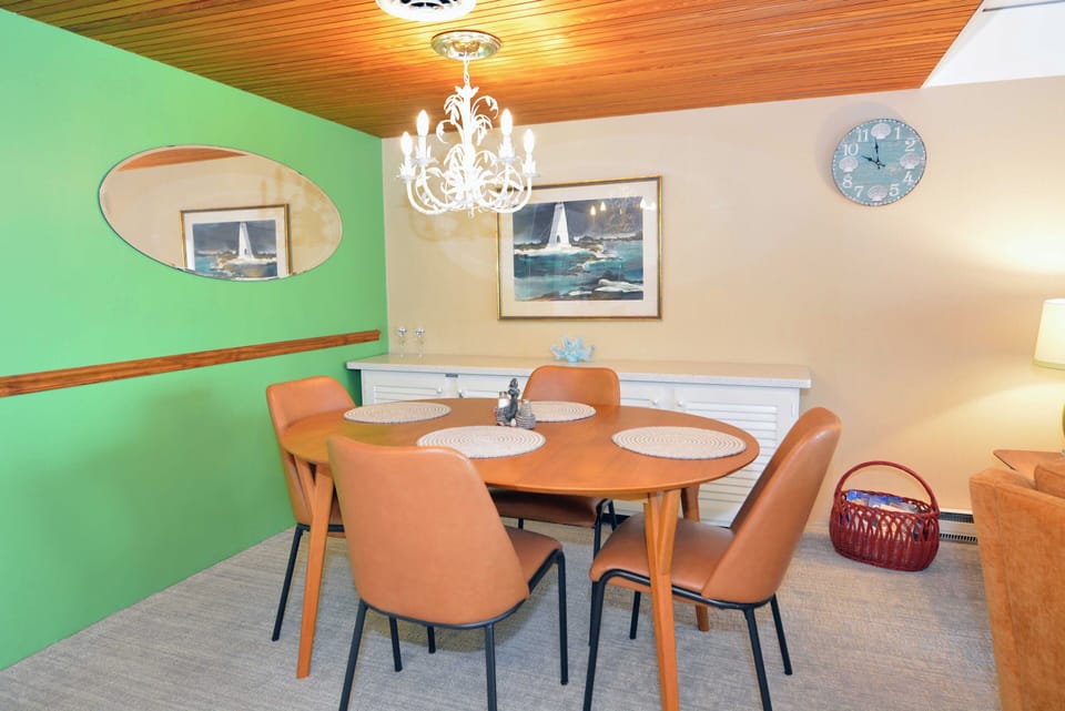 DINING-AREA