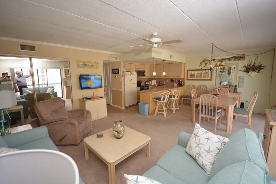Living Area at Ocean Princess 404