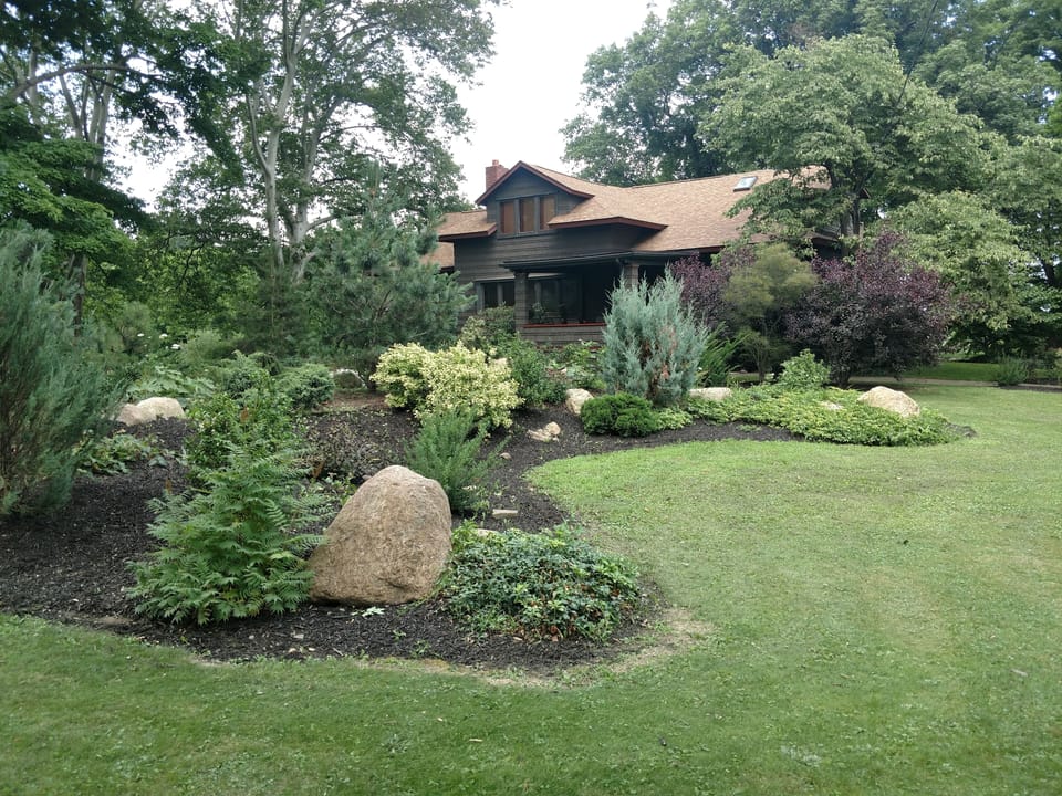 The House has a direct linage to Frank Lloyd Wright's Martin House in Buffalo