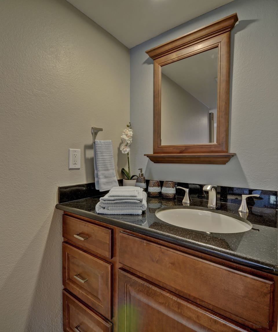 Contemporary design, towels, linens, hair dryer, iron & iron board complimentary