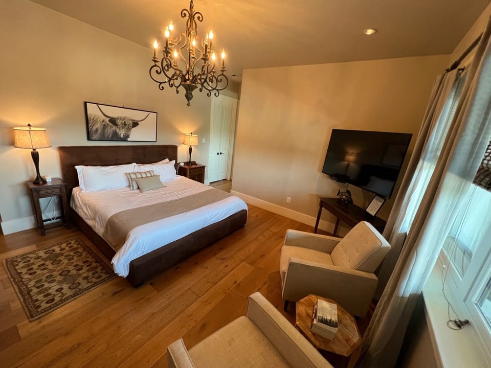 Large master bedroom w/ an ensuite and great views. 