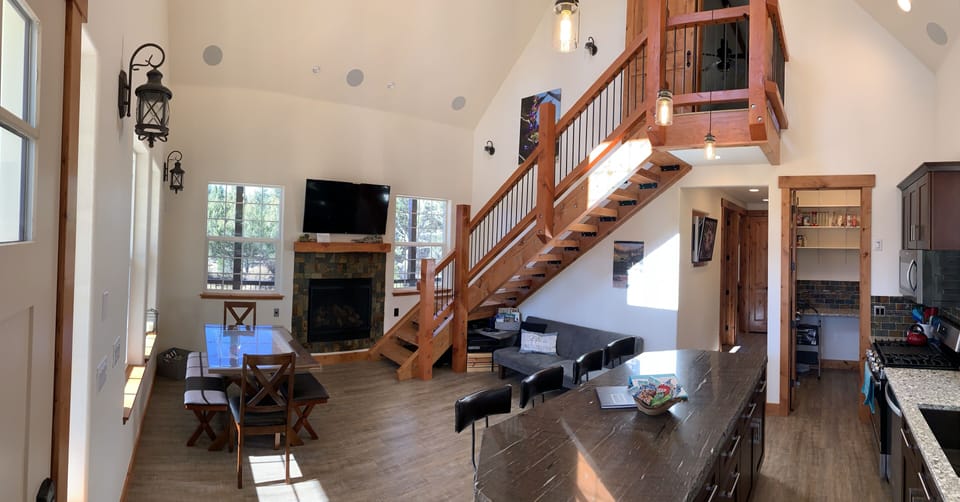 Great room with stairs to loft 