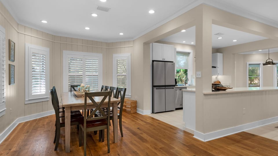 Petit Bonheur Dining Area and Kitchen