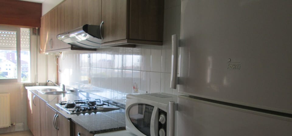 Fridge, microwave, coffee/tea maker, electric kettle