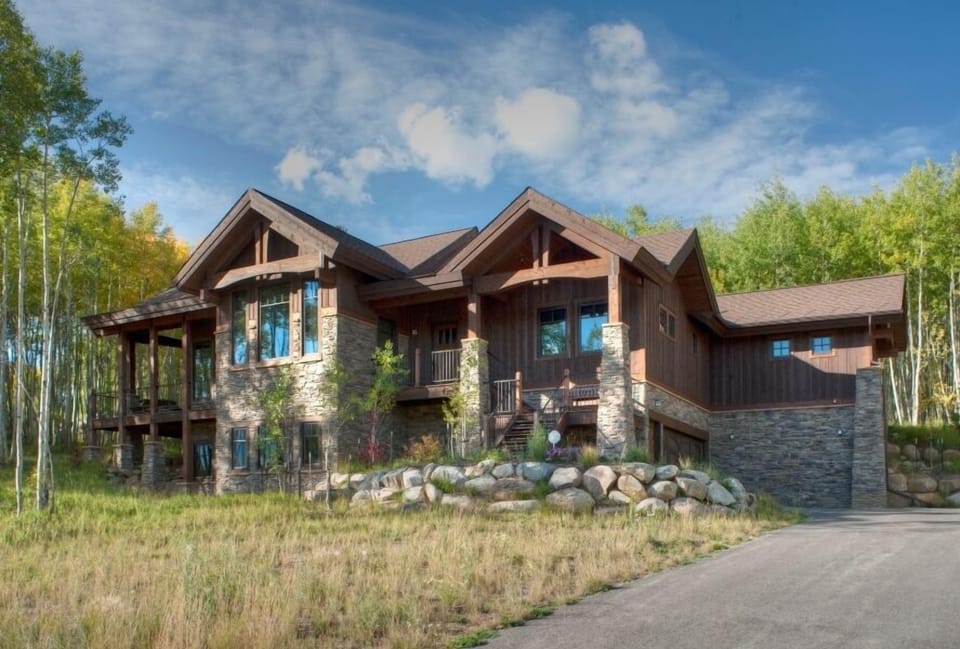 Front of home (exterior).