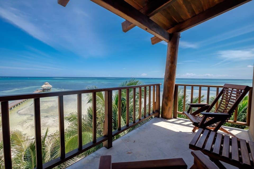 Indigo Belize 1C - Beach Front View 3rd Floor