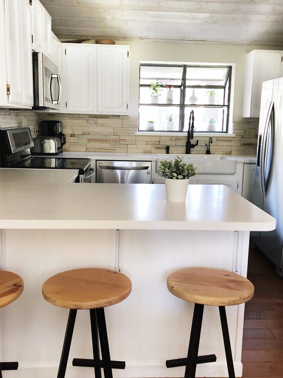Bar space for 3