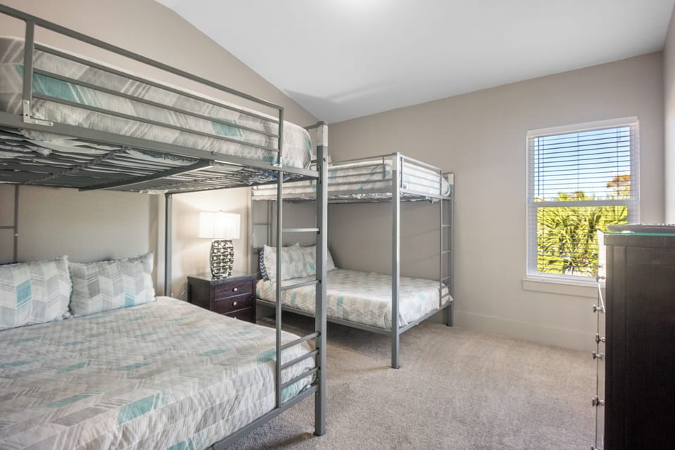 2nd Floor Bunk bedroom #6 with 2 Full/Full beds.