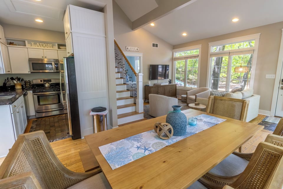 Main Level | Dining | Kitchen | Living Room