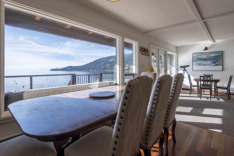 Dining table seats 6 plus a bench