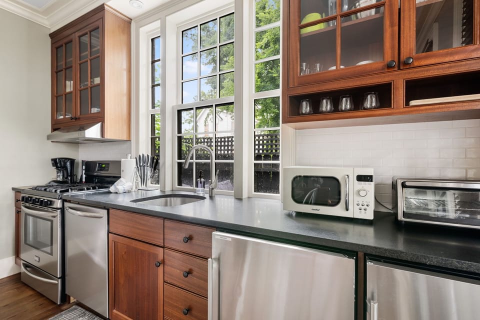 Fully-equipped kitchen with everything you need for a basic meal!