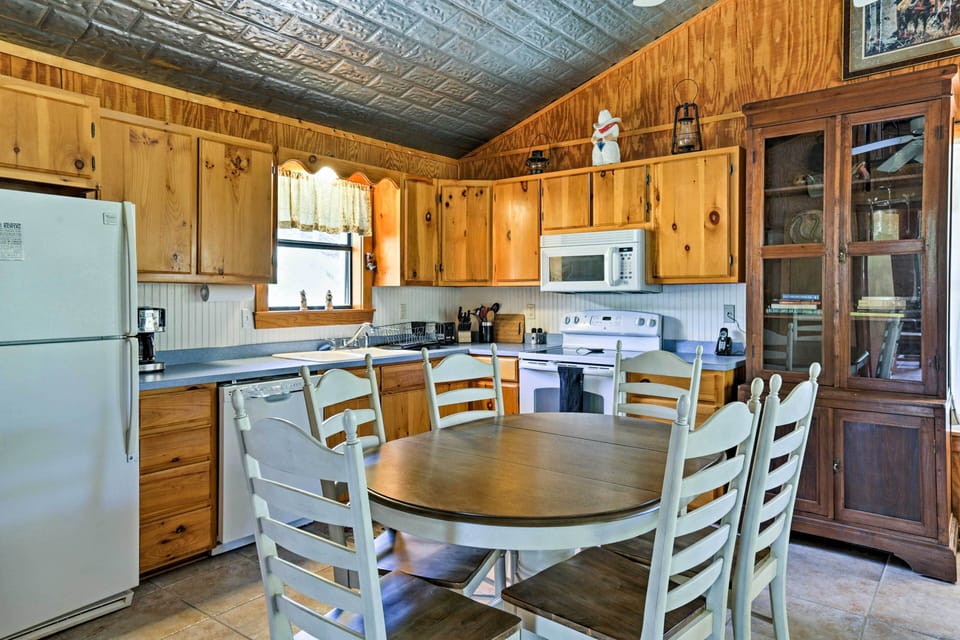Kitchen | Fully Equipped