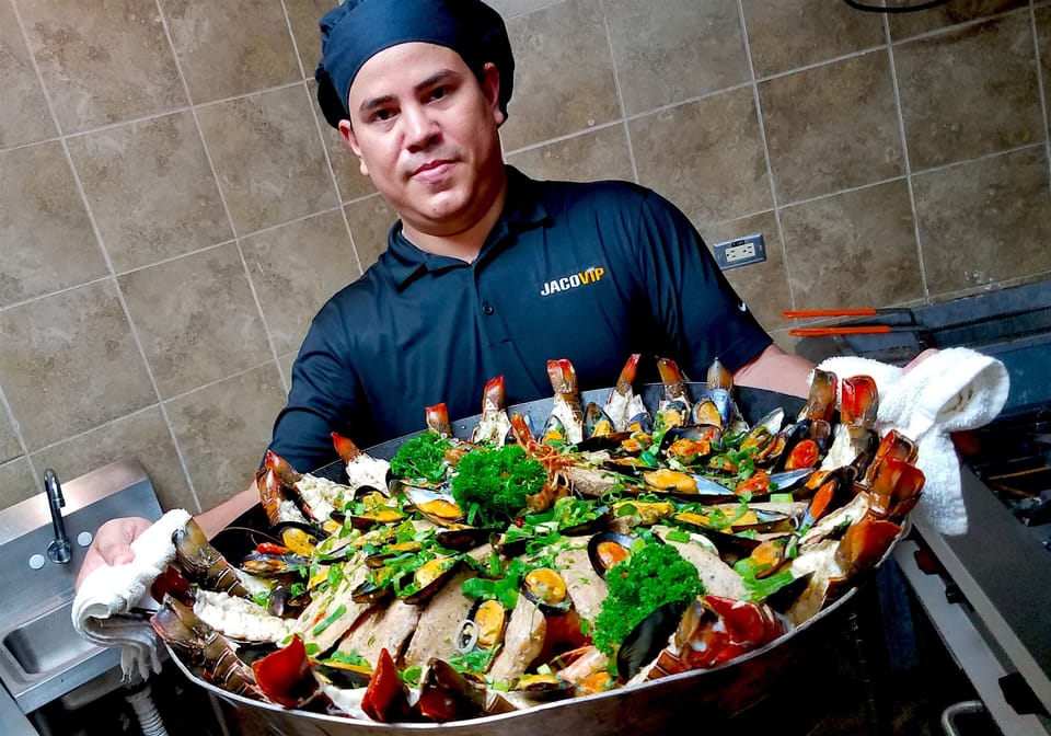Private Chef Manuel with a Fresh Mixed Seafood Platter he made! ( Mariscada) WOW