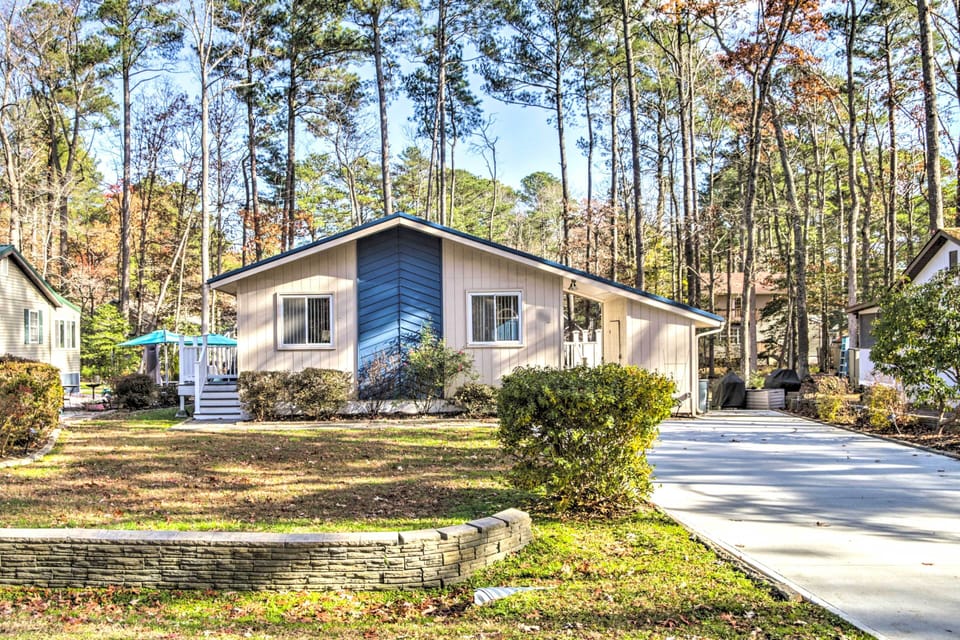 Ocean Pines Vacation Rental | 2BR | 1BA | 1,000 Sq Ft | Steps to Enter