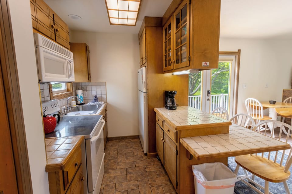 Main Level | Kitchen