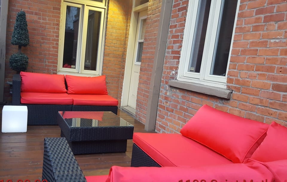 Private Deck