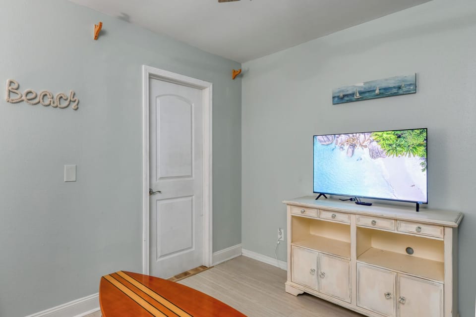 Bedroom 3 (upstairs)