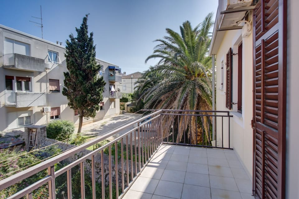 Balcony 2