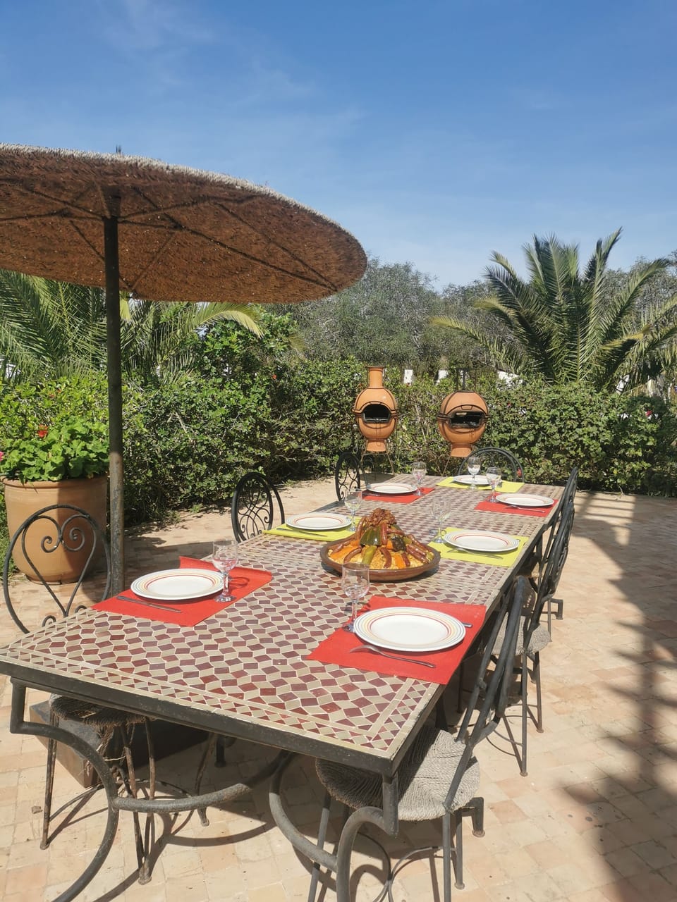 Outdoor dining