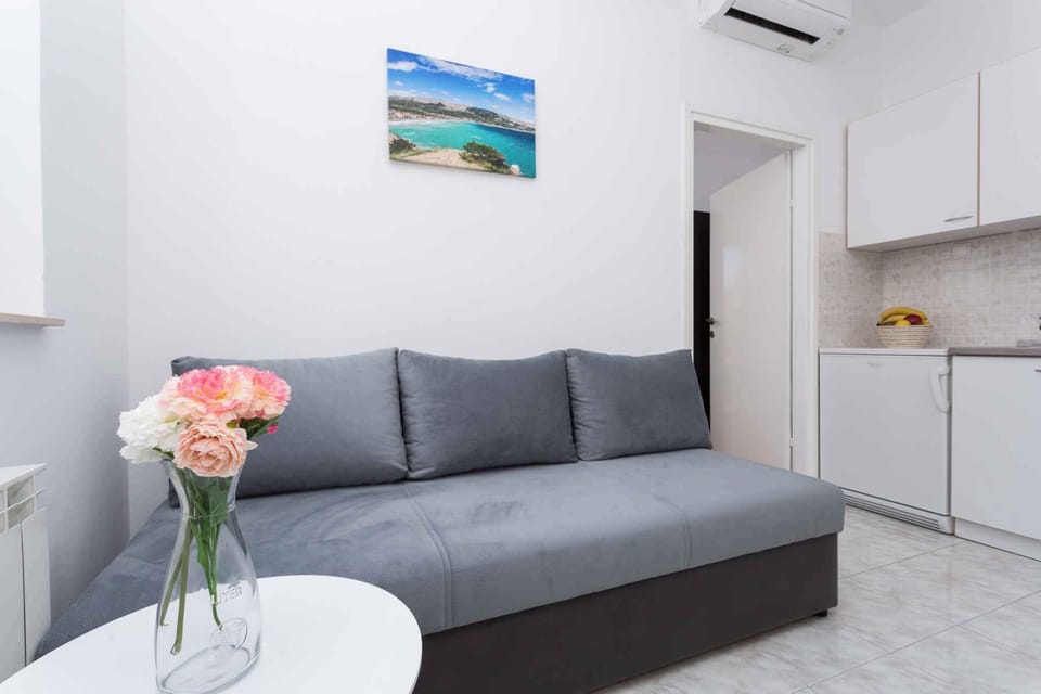 living/bedroom