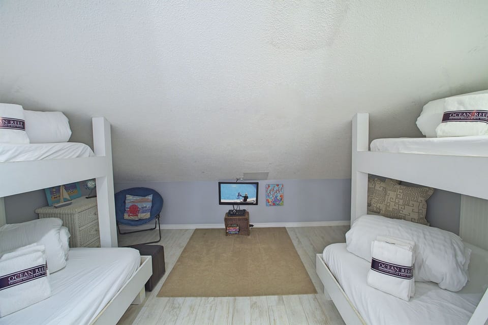 21-Crystal-Sands-305B-Bunk