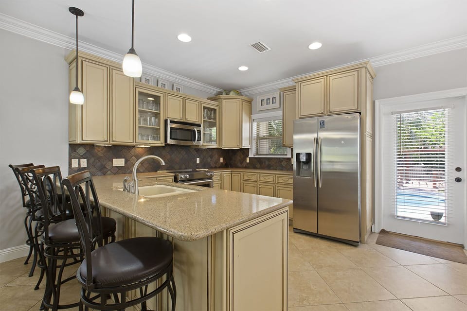 22-Sunset-Beach-Kitchen