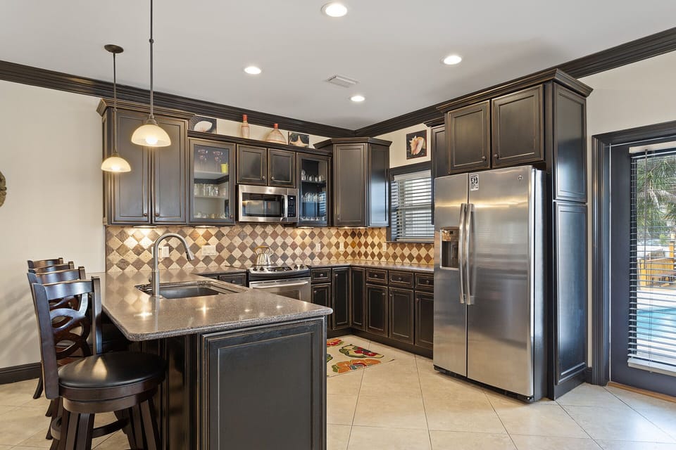 24-Linger-Longer-Kitchen