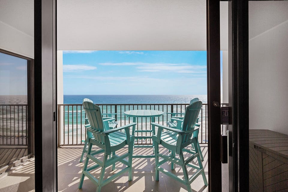 Emerald Towers 1104 Balcony