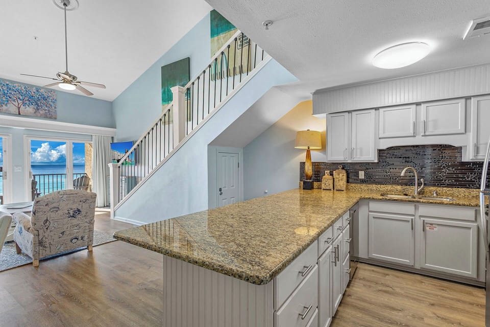 Windancer 410 Kitchen Alt