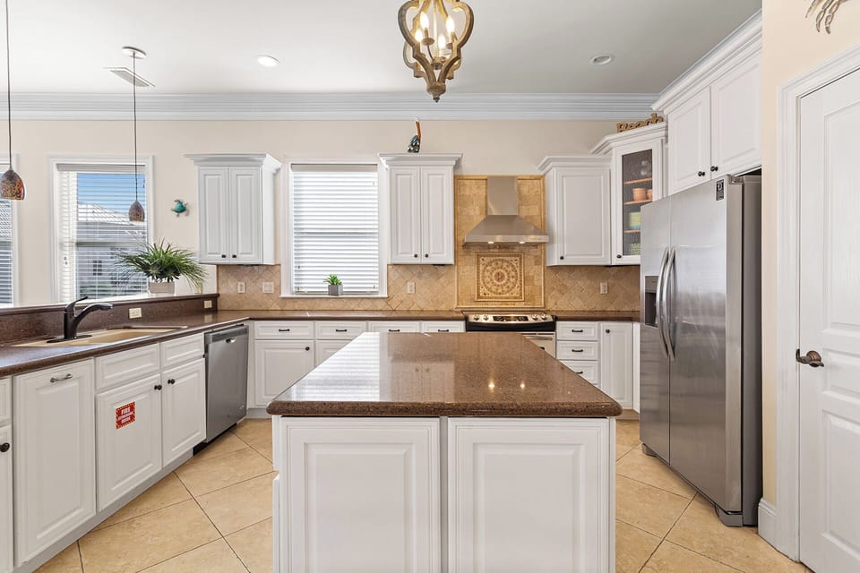 Beach Kisses Kitchen Alt