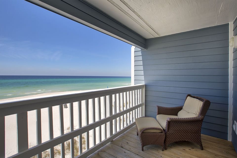 20-Shoreline-Villas-14-Master-Balcony