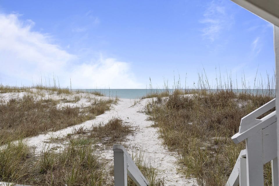 24-Shoreline-Villas-11-Beach-Access