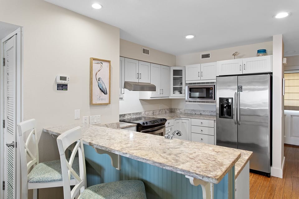 24-Shoreline-Villas-11-Kitchen
