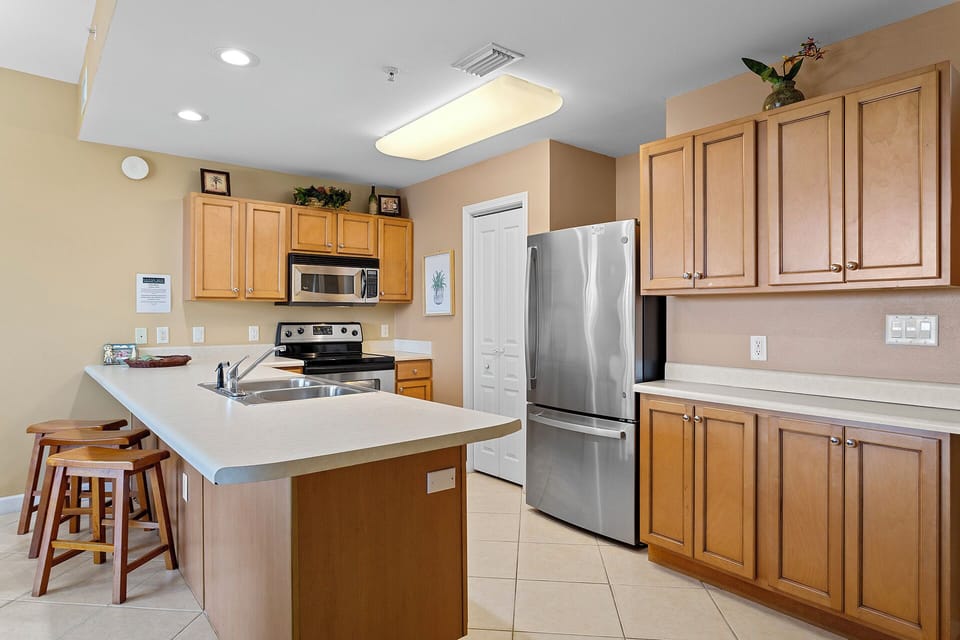 Beach Resort 409 Kitchen