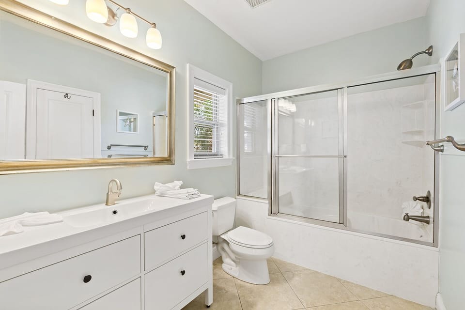 Breakaway Guest Bathroom