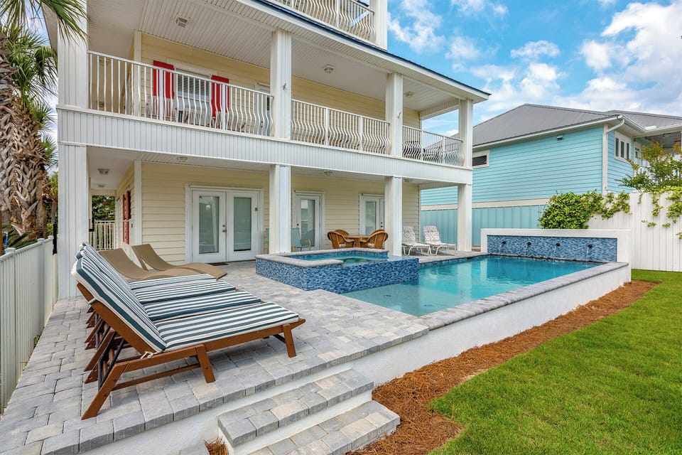 Vitamin Sea Pool