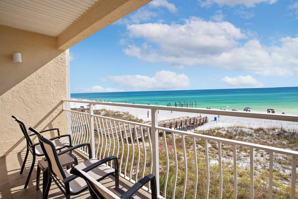 Crystal Sands 211A Balcony