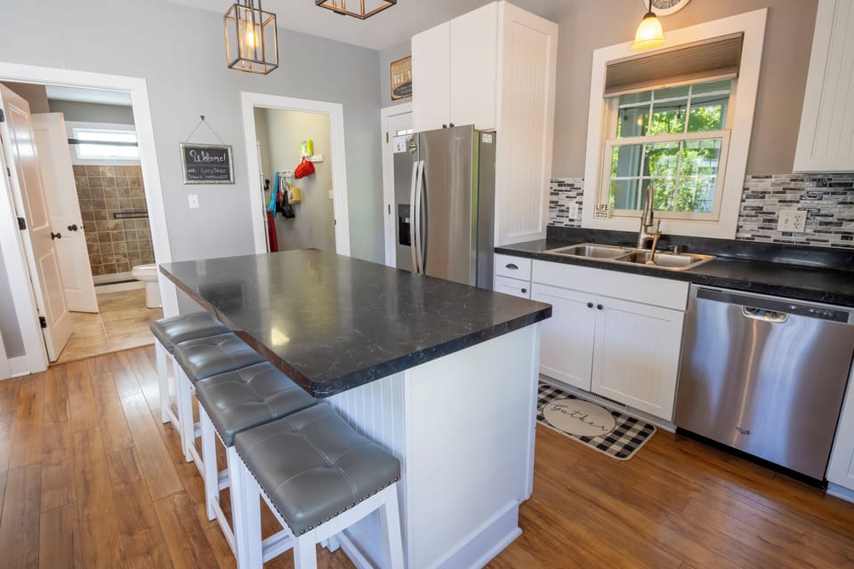 Main Level | Kitchen