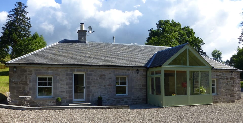 Earn River Cottage - marrying the charm of the traditional with the modern.