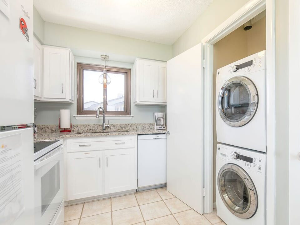 Kitchen + Laundry