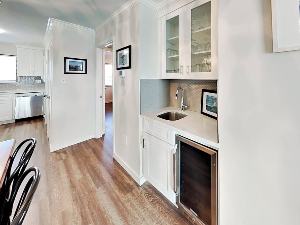 Built-In Wet Bar