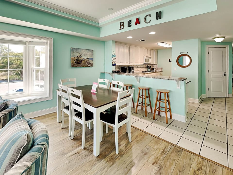 Dining area with table seating for 6