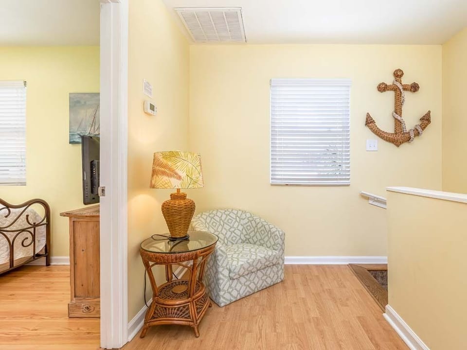 Sitting Area - Second Floor