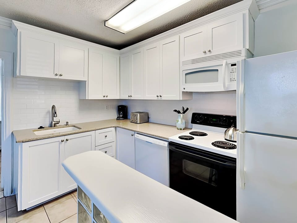 Full Kitchen