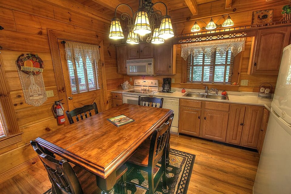 Kirchen and dining area